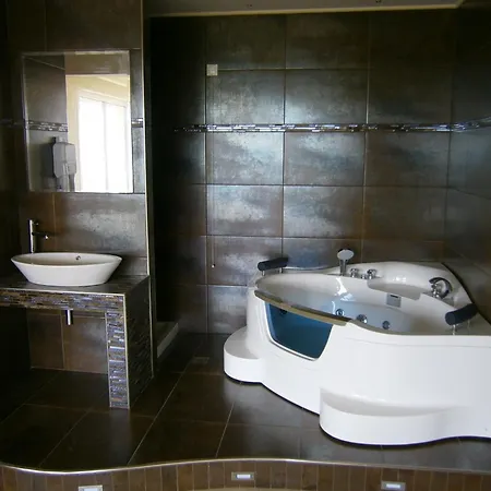 Ioanna Olympiakí Aktí